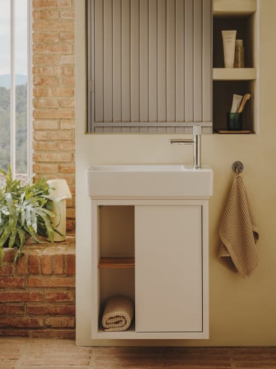 Perchas Hotels A817570C00 Roca