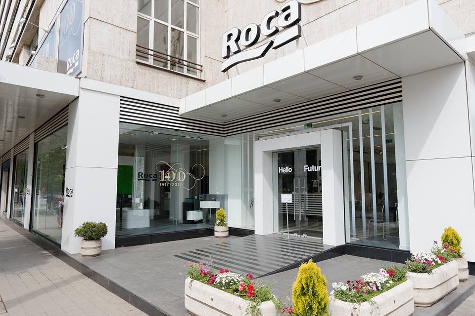 <p>Expo Baño Sofía, el mayor showroom corporativo de Roca en los Balcanes, tras su espectacular inauguración en el 2007.</p>