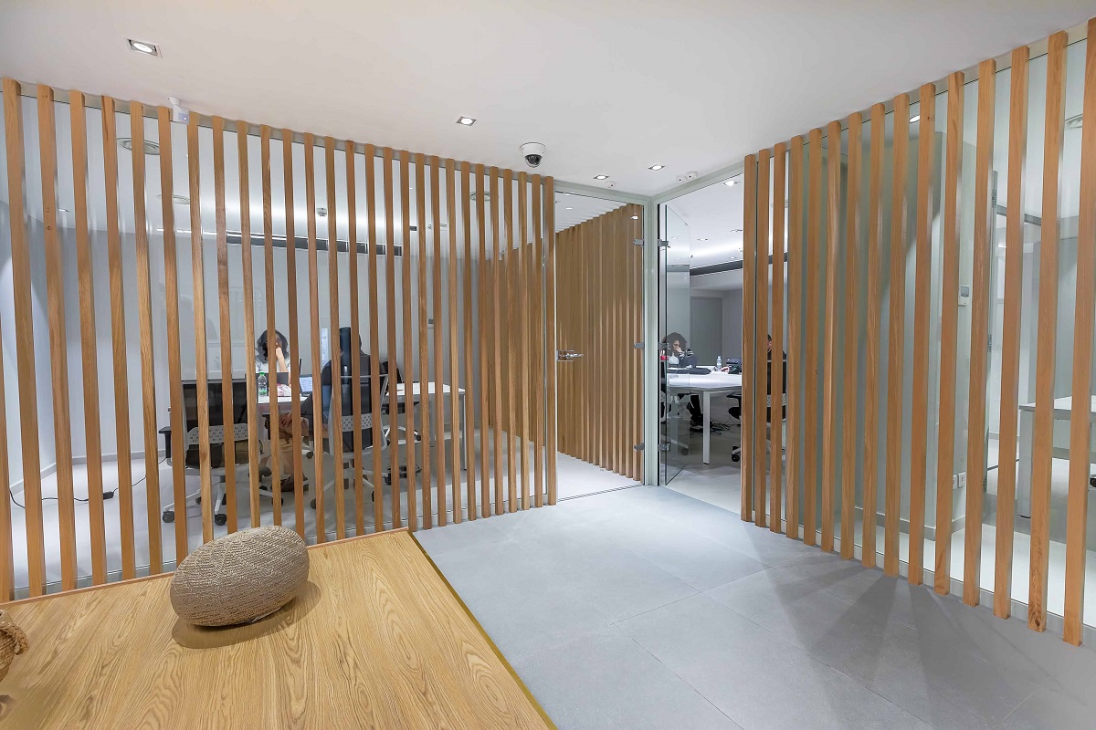 <p>Roca inauguró en junio de 2006 su propio showroom en Casablanca. Atención personalizada en un ambiente de confort y relax.</p>3