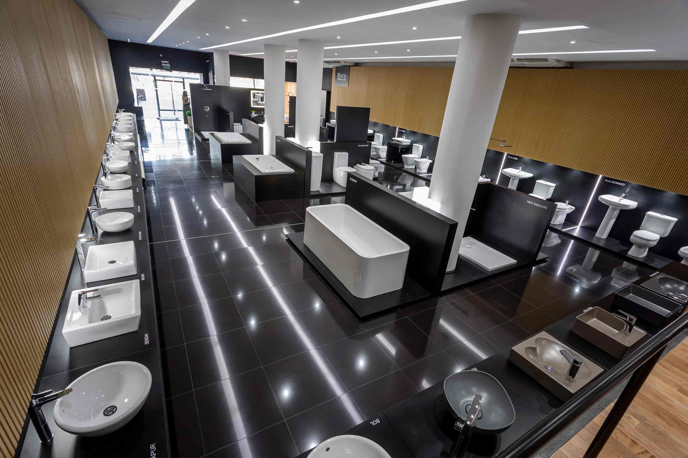 <p>Roca se ha convertido en el primer fabricante de cuartos de baño que abre un showroom en la ciudad de Buenos Aires.</p>3